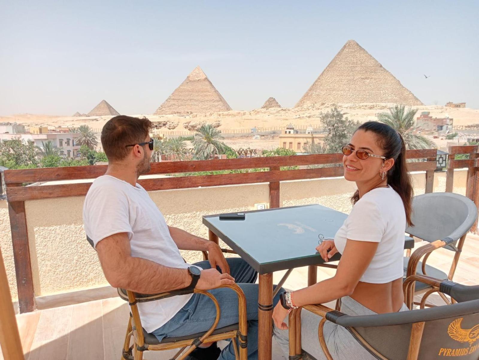 Pyramids Era View Hotel Kafrat al Jabal Bagian luar foto